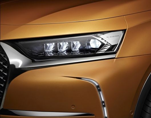 DS7 Crossback: il primo SUV dell’atelier francese - Foto 11 di 15