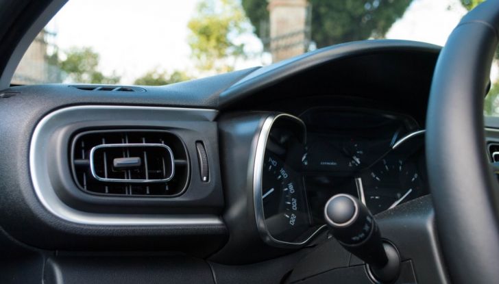 citroen C3 2017 prova su strada dettaglio