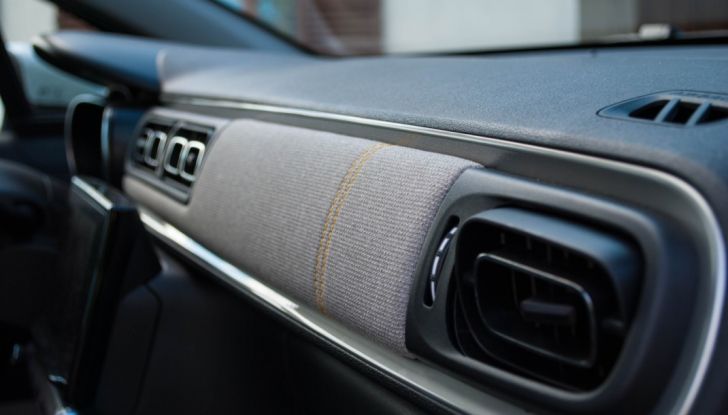 citroen C3 2017 dettaglio interno tessuto