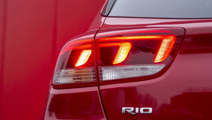Kia Rio 2017, la prova su strada: tutta nuova, dallo stile ai motori - Foto 3 di 18