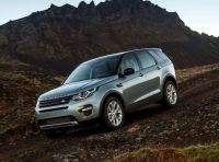 Land Rover Discovery Sport fa ancora arrabbiare i clienti con navigatore e rumorini