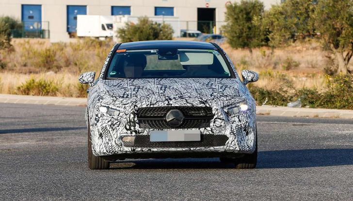 Mercedes-Benz Classe A 2018: design tutto nuovo, infotainment aggiornato - Foto 24 di 33