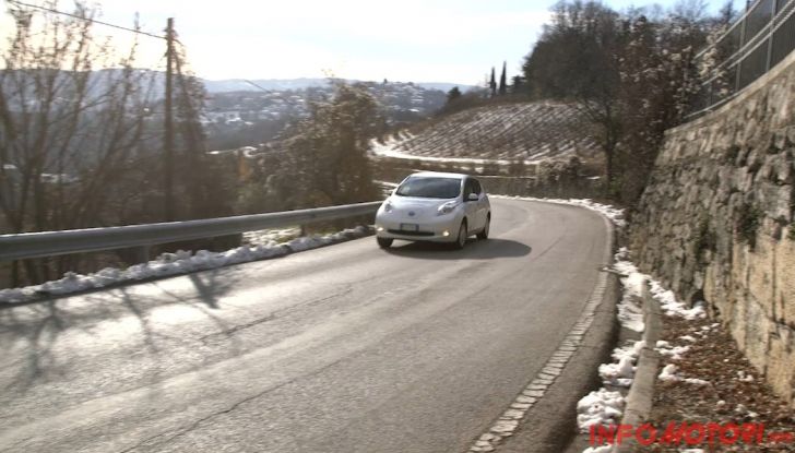 Nissan Leaf, Test Drive in movimento su strada.