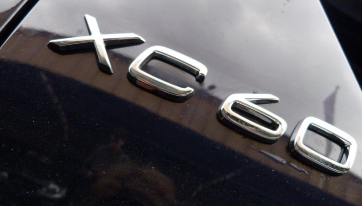volvo XC60 prova su strada