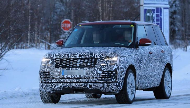 Range Rover Facelift, prime immagini spia del MY2018 - Foto 3 di 18