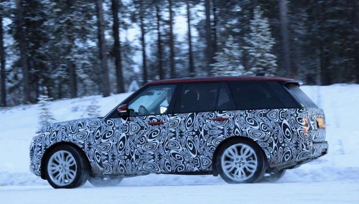 Range Rover Facelift, prime immagini spia del MY2018 - Foto 15 di 18