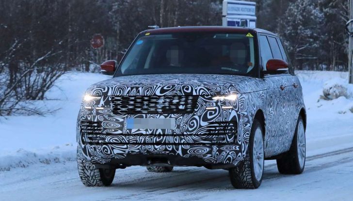 Range Rover Facelift, prime immagini spia del MY2018 - Foto 5 di 18