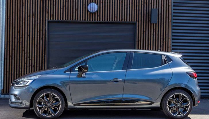 Renault Clio Turbo GPL vista laterale sinistra.