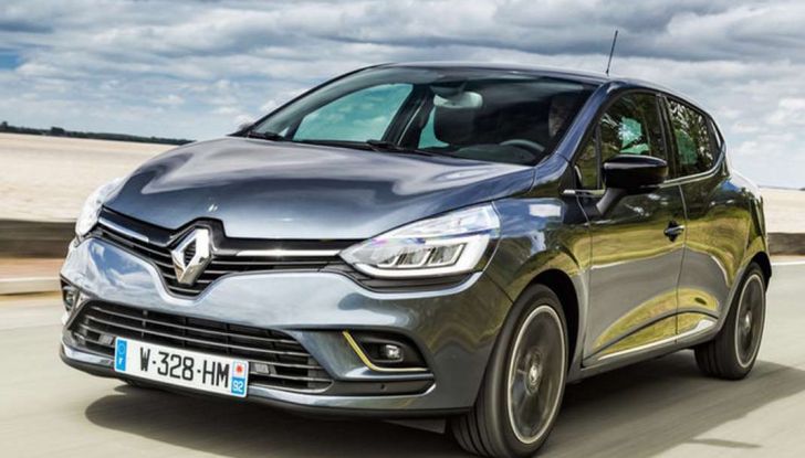 Renault Clio Turbo GPL vista 3/4 frontale sinistra.