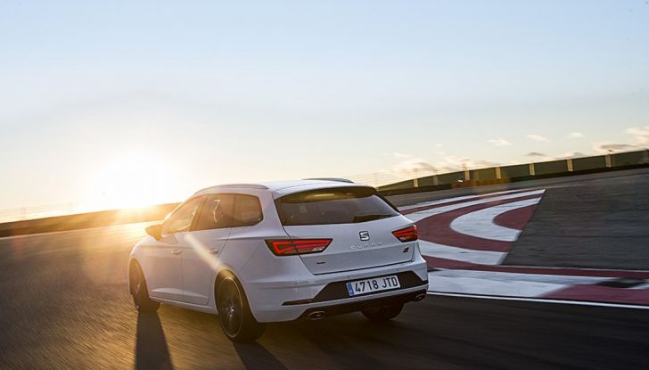 Seat Leon Cupra 2017: la nostra prova in pista - Foto 13 di 28