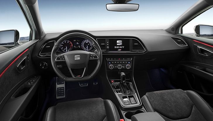 Seat Leon Cupra 2017: la nostra prova in pista - Foto 18 di 28