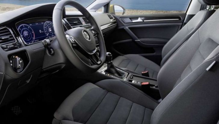 Volkswagen Golf restyling 2017 interno