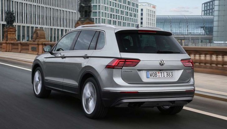 Volkswagen Tiguan, foto ed informazioni ufficiali - Foto 7 di 18