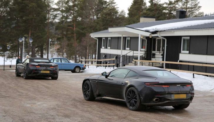 Aston Martin DB11 Volante 2018: le prime foto spia - Foto 12 di 24