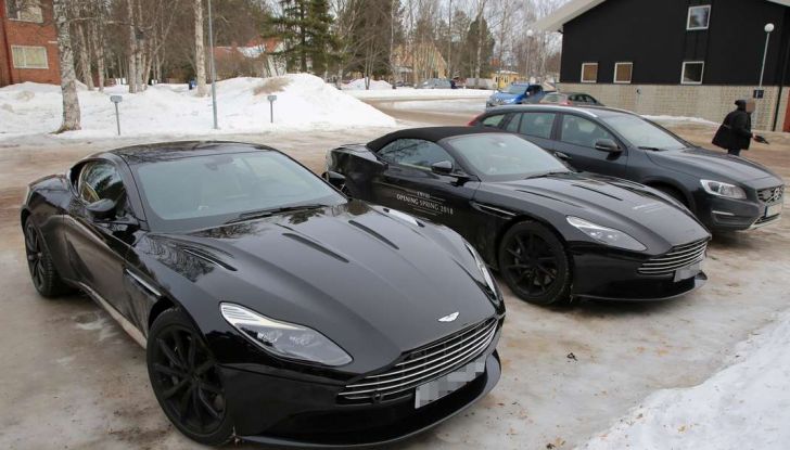 Aston Martin DB11 Volante 2018: le prime foto spia - Foto 5 di 24
