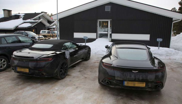 Aston Martin DB11 Volante 2018: le prime foto spia - Foto 22 di 24