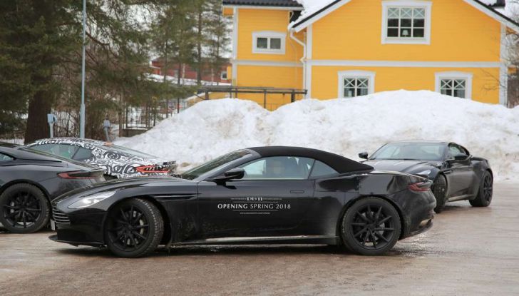Aston Martin DB11 Volante 2018: le prime foto spia - Foto 2 di 24