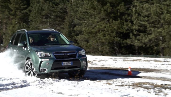 Bridgestone DriveGuard Winter in movimento su pista