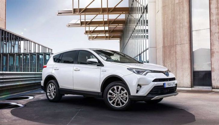 toyota rav ibrida 2017