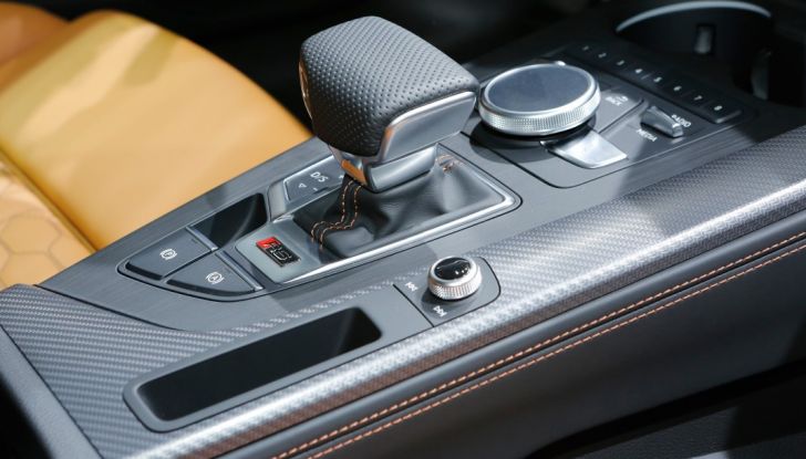 Audi RS5 Coupé: tagliata col bisturi - Foto 27 di 30