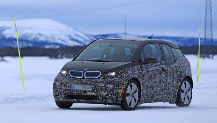 BMW i3 Facelift 2018, immagini spia e primi dettagli - Foto 6 di 10