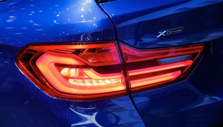 BMW Serie 5 Touring motorizzazioni, allestimenti e informazioni - Foto 15 di 25