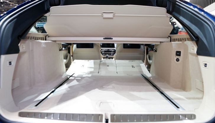 BMW Serie 5 Touring motorizzazioni, allestimenti e informazioni - Foto 5 di 25