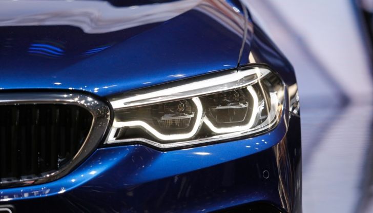 BMW Serie 5 Touring motorizzazioni, allestimenti e informazioni - Foto 6 di 25