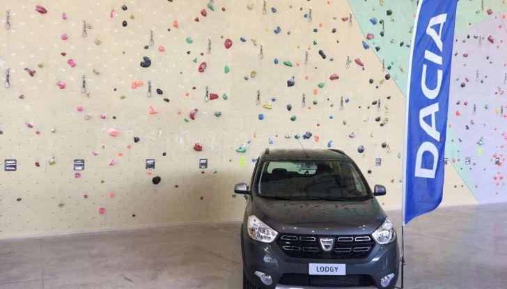 Dacia Brave, la serie speciale ​per tutti i cinque modelli auto Dacia - Foto 4 di 15