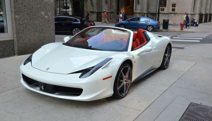 Ferrari 458 Spider della Mafia in dotazione alla Polizia - Foto 2 di 5