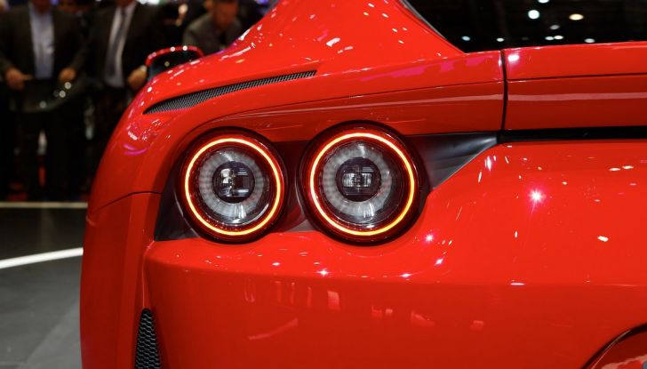 Ferrari 812 Superfast: la berlinetta V12 da 800CV - Foto 15 di 22