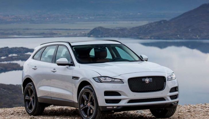 Jaguar F-Pace: gamma motori, allestimenti e prezzi - Foto 12 di 18