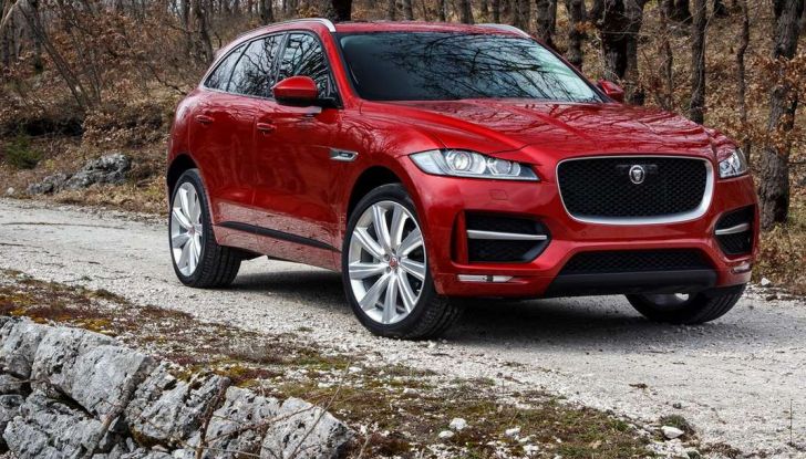 Jaguar F-Pace: gamma motori, allestimenti e prezzi - Foto 17 di 18
