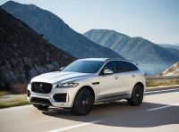 Jaguar F-Pace: gamma motori, allestimenti e prezzi