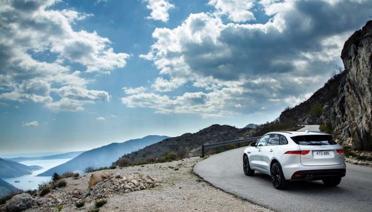 Jaguar F-Pace: gamma motori, allestimenti e prezzi - Foto 10 di 18