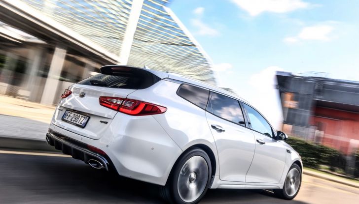 Kia Optima Sportswagon Plug-In Hybrid, evoluzione silenziosa - Foto 16 di 16
