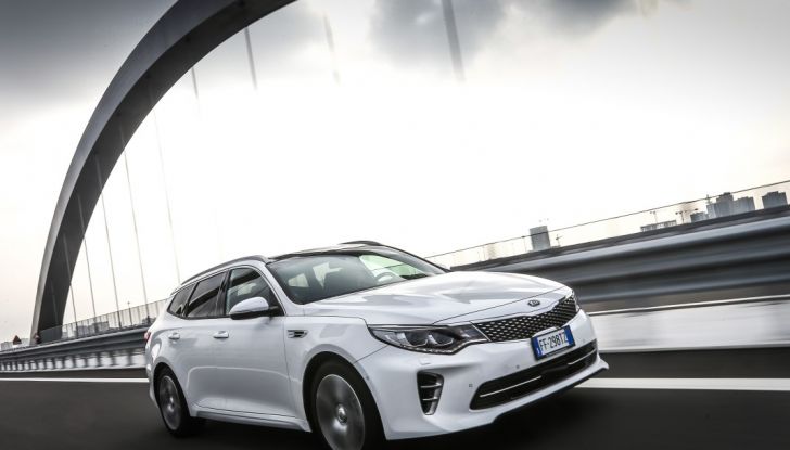 Kia Optima Sportswagon Plug-In Hybrid, evoluzione silenziosa - Foto 1 di 16