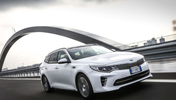 Kia Optima Sportswagon Plug-In Hybrid, evoluzione silenziosa - Foto 4 di 16
