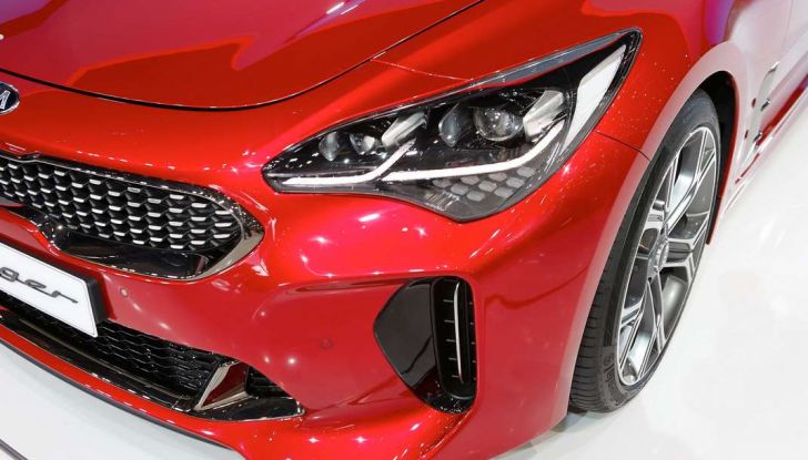 Kia Stinger, la berlina sportiva a trazione posteriore - Foto 2 di 17