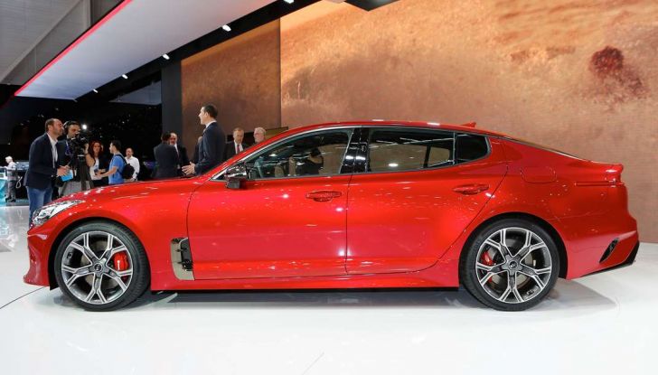 Kia Stinger, la berlina sportiva a trazione posteriore - Foto 5 di 17