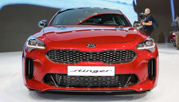 Kia Stinger, la berlina sportiva a trazione posteriore - Foto 3 di 17