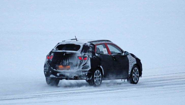 Kia Stonic, prime immagini e informazioni del nuovo crossover coreano - Foto 10 di 10