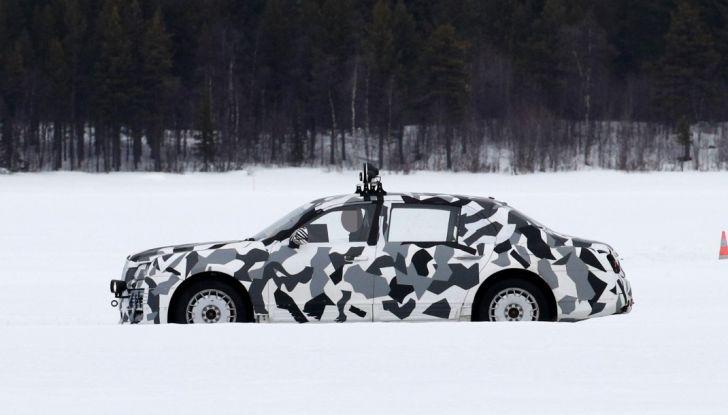 La Kortezh presidenziale di Vladimir Putin arriva per i privati - Foto 6 di 14