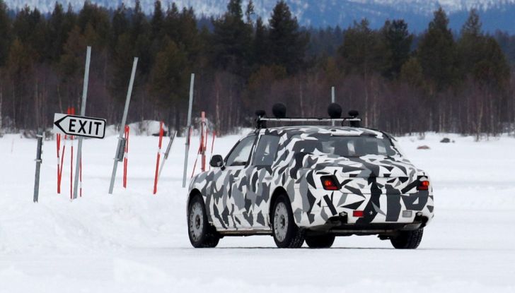 La Kortezh presidenziale di Vladimir Putin arriva per i privati - Foto 8 di 14