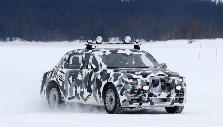 La Kortezh presidenziale di Vladimir Putin arriva per i privati - Foto 9 di 14