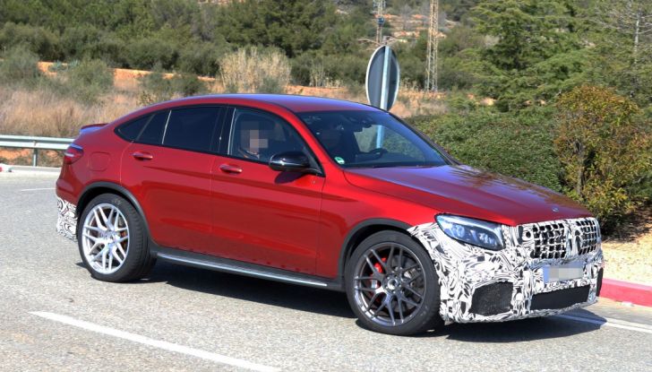 Nuova Mercedes AMG GLC63 2017, le prime foto dei test - Foto 13 di 18