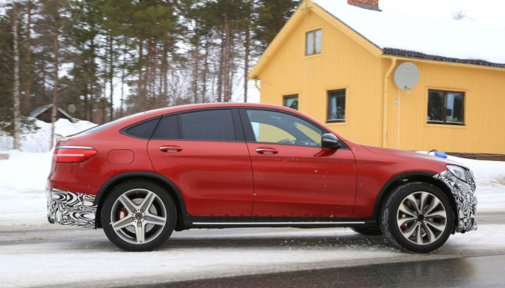 Nuova Mercedes AMG GLC63 2017, le prime foto dei test - Foto 7 di 18