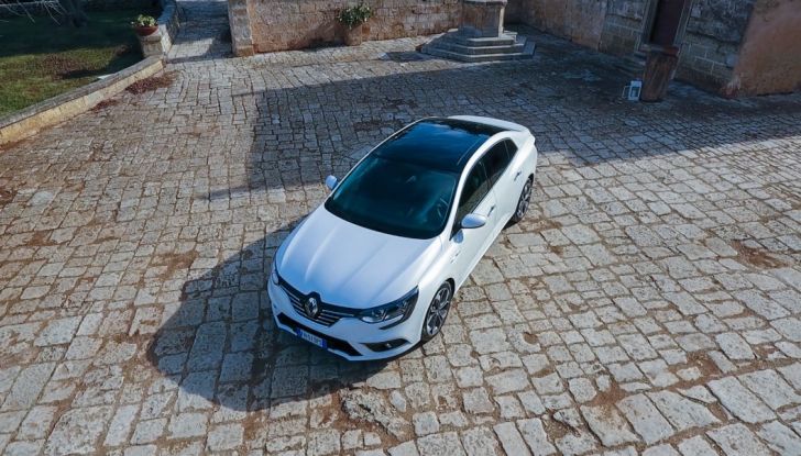 Nuova Renault Mégane Grand Coupé 2017: la quattro porte sportiva - Foto 27 di 35