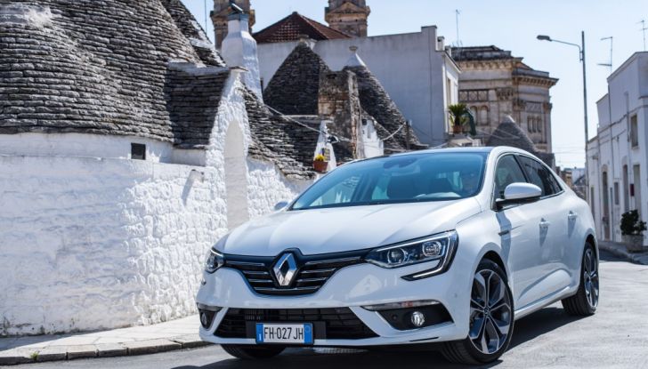 Nuova Renault Mégane Grand Coupé 2017: la quattro porte sportiva - Foto 3 di 35
