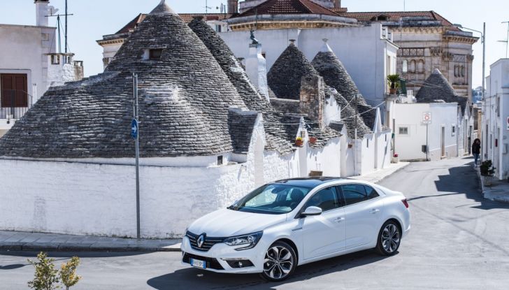 Nuova Renault Mégane Grand Coupé 2017: la quattro porte sportiva - Foto 32 di 35
